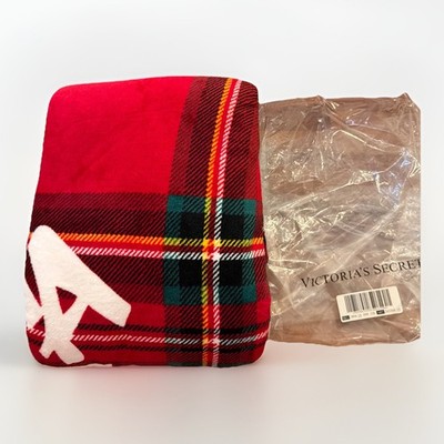 Victoria's Secret PINK Cozy Fleece Blanket Red Plaid 50 x 60 New In Packaging