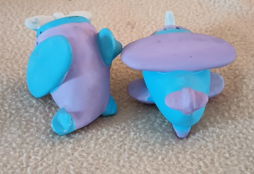 Blue And Purple Airplane Salt And Pepper Shakers - Picture 3 of 6