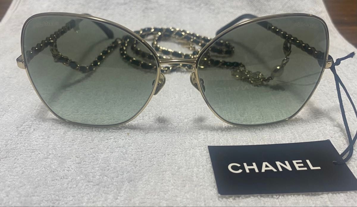 CHANEL Green Cat Eye Sunglasses with UV Protection