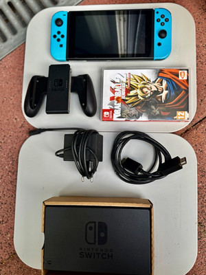Nintendo Switch Konsole 32 GB blau/schwarz mit Joy-Cons, Dock, Netzteil & HDMI