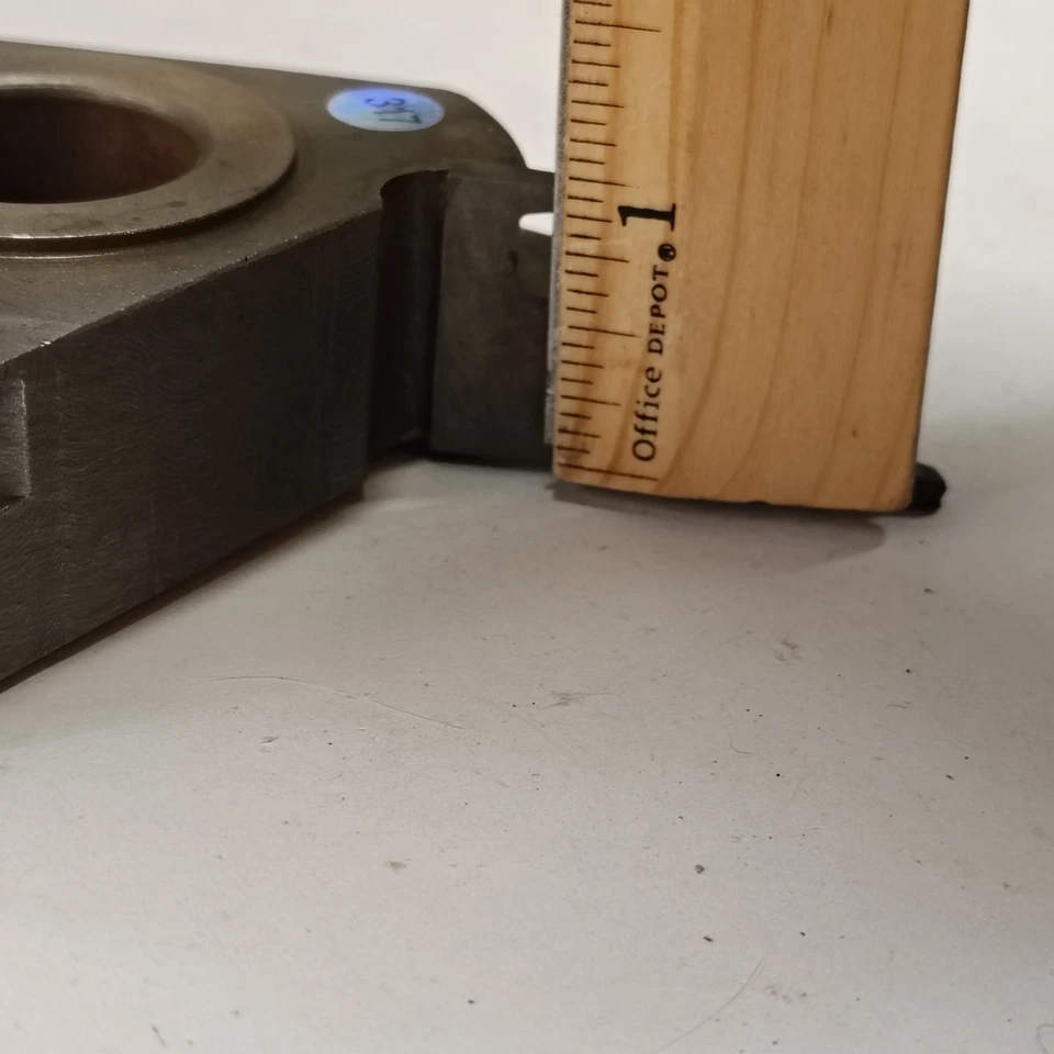 Raised Shaper 3-Wing Cutter Molder 1"Height, 2" Radius, 5-1/2" Dia, 1" Bore - Image 4 of 4