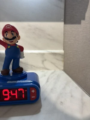 Lexibook Disney Digital Alarm Clock Kids Night Light Snooze alarm - Image 1 of 4