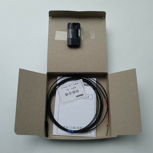 1PC NEW Omron E32-ZD22R Photoelectric sensor free shipping#XR - Picture 2 of 2