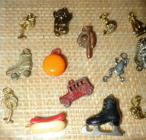 KONVOLUT 52 VINTAGE & MODERN CHARMS HONGKONG JAPAN KOOL-AID? KNACKERHEBER? - Bild 7 von 13