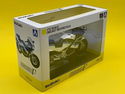 SUZUKI RG 250F AOSHIMA Druckguss Fertigmodell Maßstab 1:12 NEU Top Rarität - Bild 3 von 4