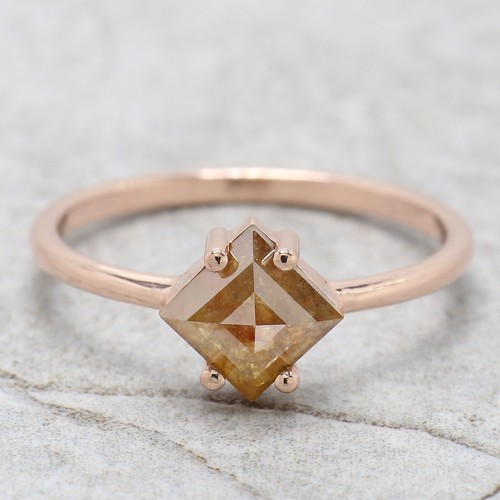 Anillo de compromiso de oro blanco de 14 quilates con diamantes de color amarillo talla cometa de 1,09 quilates de regalo - Imagen 5 de 9