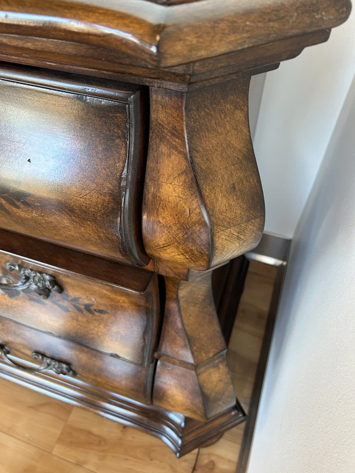 Ethan Allen Toscana Bomba Cofre Pintado Acentos Florales 3 Cajones Foto 3 de 4