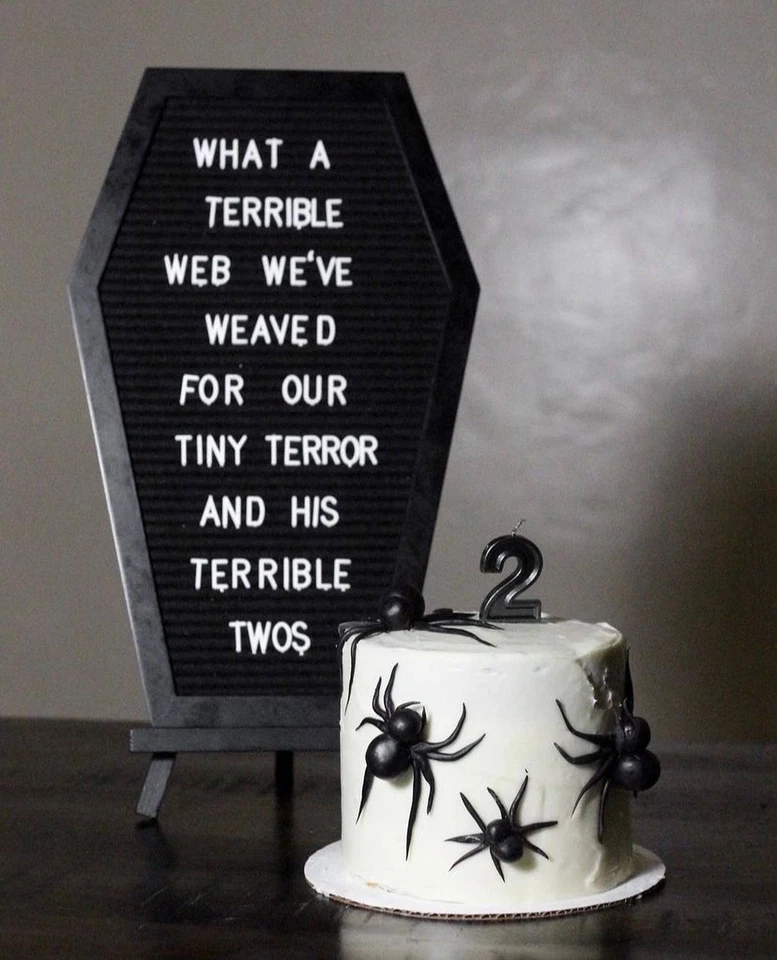 Spooky Coffin Letter Board with 650+ Emojis, Gothic Halloween Decor, 17x10.5"n - Image 2 of 3