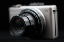 [US Duty Paid] Olympus STYLUS XZ-1 fotocamera digitale punta e scatta argento 9731
