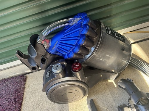 Dyson DC23 Barrel Vacuum Cleaner Plus Power Head And Attachments - Picture 3 of 7