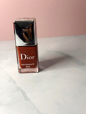 Dior Vernis Rayonnante 840 Brown Gloss Effect Nail Polish