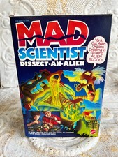 1986 Mad Scientist Dissect an Alien w/box, comic, mat and parts