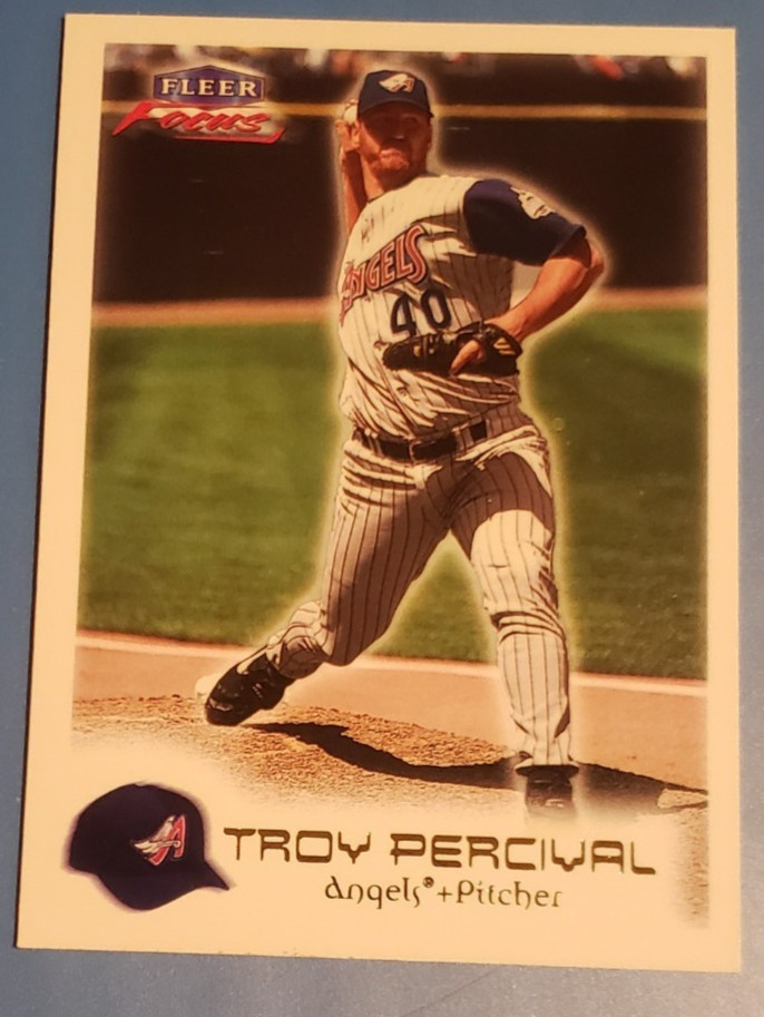 2000 Fleer Focus #29 Troy Percival P Anaheim Angels    ***40% OFF 2+