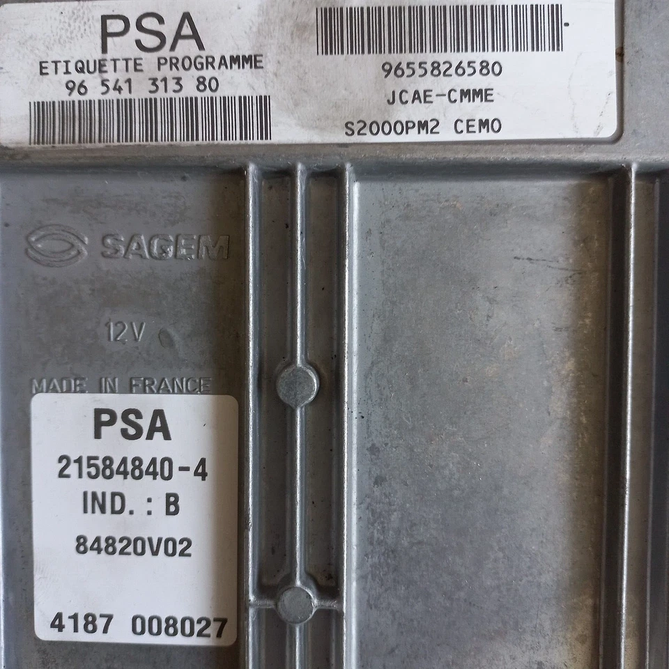 CALCULATEUR  PEUGEOT 407 1.8 SAGEM JCAE-CMME  S2000PM2  21584840-4  / 9655826580 - Immagine 2 di 2