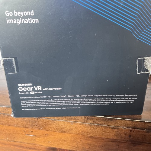 Black Samsung Gear SM-324 Virtual Reality Headset Only - Picture 2 of 3