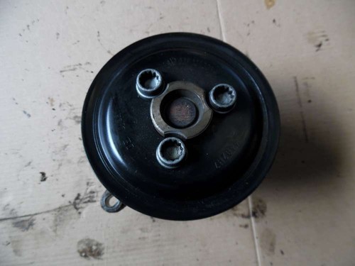 VW Golf IV Wasserpumpe 03F121031A