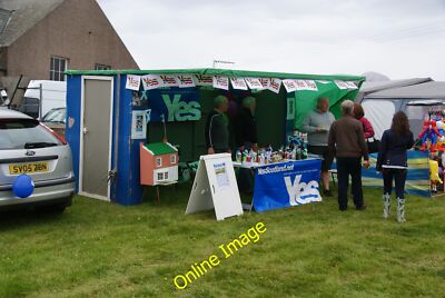 Photo 6x4 The Yes Scotland Campaign stall Upper Sanday Eager to get acros c2013