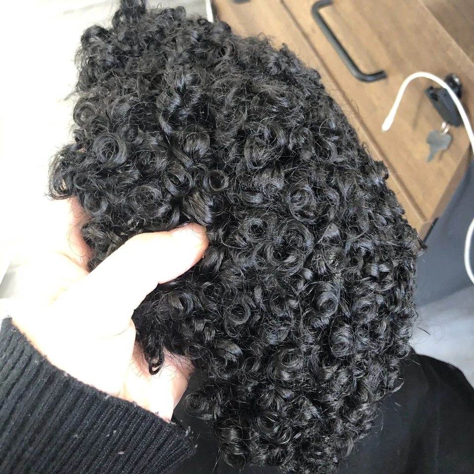 Pelucas masculinas rizadas rizadas negras toupee de piel delgada duraderas con base completa de PU para hombre 15 mm Foto 2 de 4