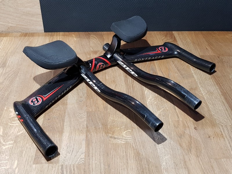 Bontrager XXX Race Lite TT Aero Tri Bar / Zipp Carbon Weaponry