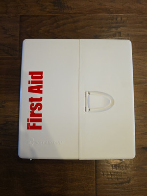 First Aid Only 1000-FAE-0103 50-Person SmartCompliance OSHA First Aid Kit