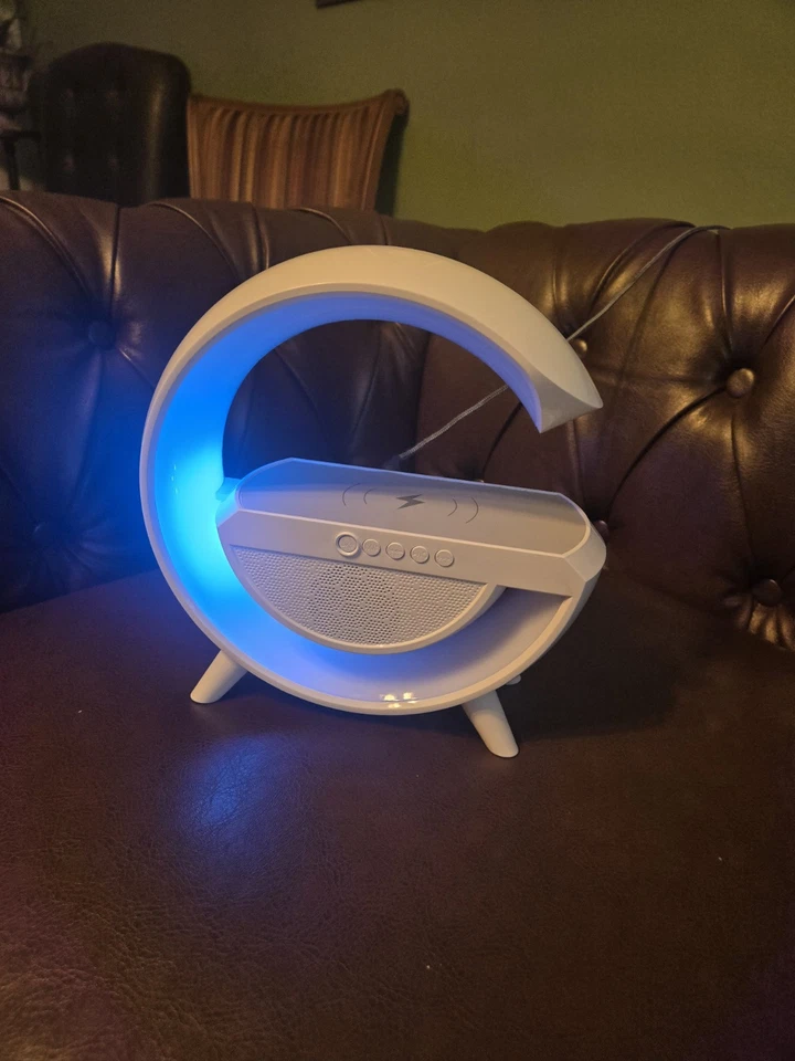 Smart Wireless Fast Charger, Speaker & Night Light – 3-in-1 Alarm Clock RGB - Image 4 of 4