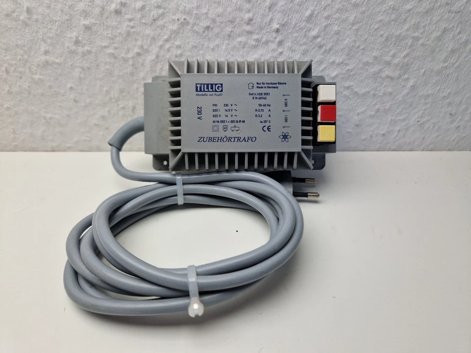 Tillig Zubehörtrafo 45VA 16,5V ~ oder 14V ~ TOP ZUSTAND 450
