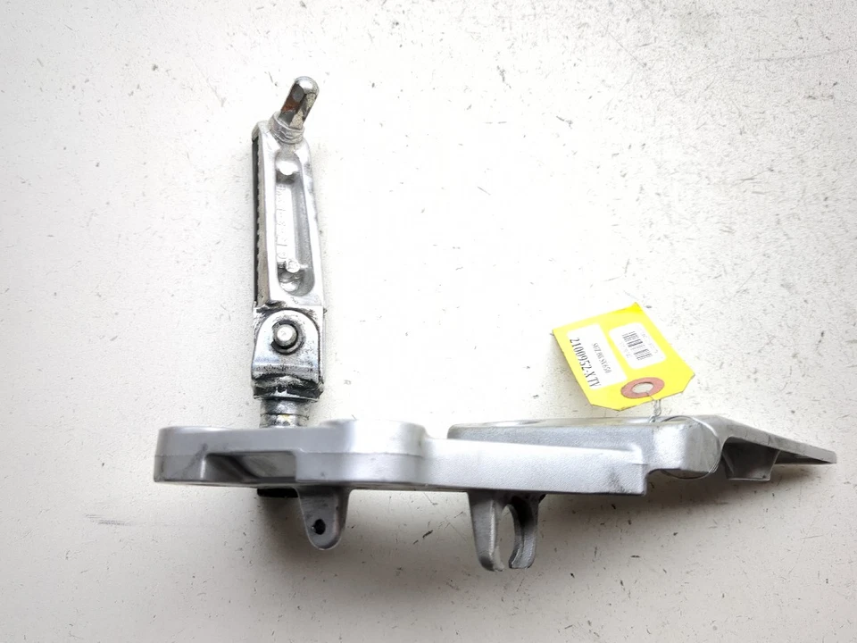 03-09 Juego trasero clavija conductor delantero derecho Suzuki SV 650 SV650 Foto 4 de 4