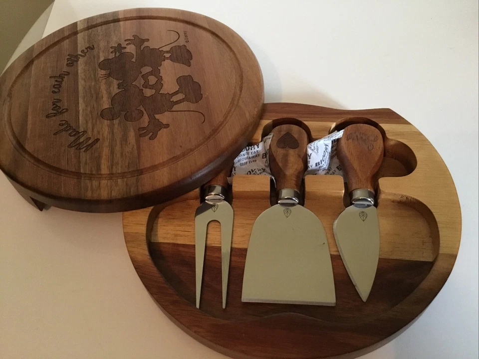 Disney Mickey and Minnie Mouse Acacia Brie Wood Cheese Board and Tool Set ~ New - Image 4 of 4