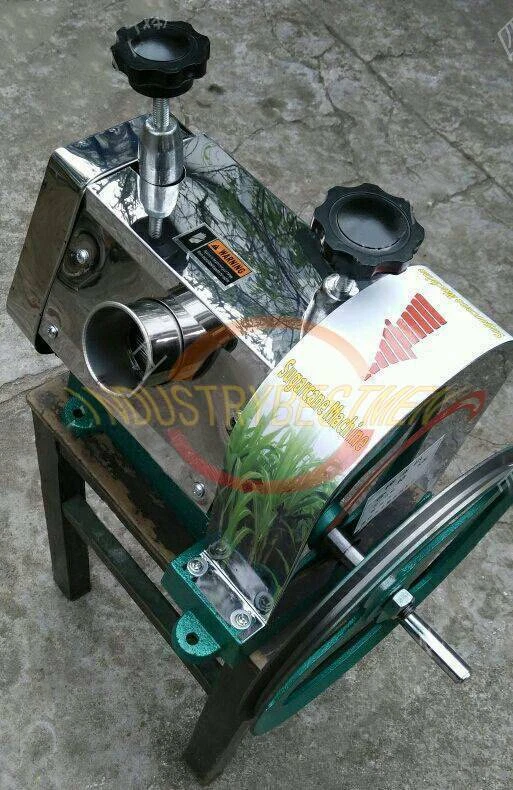 Manual top sugarcane juicer