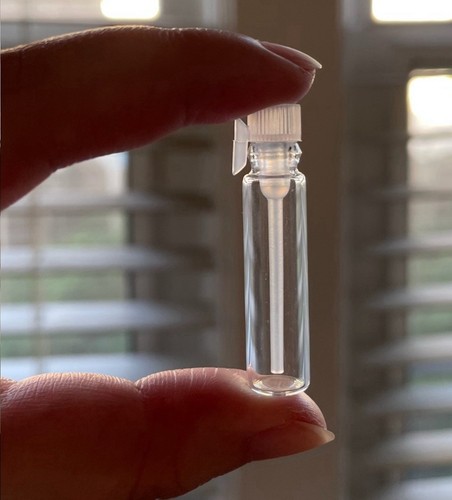 Eau De Space Sample (0.5 ML) - Picture 3 of 3