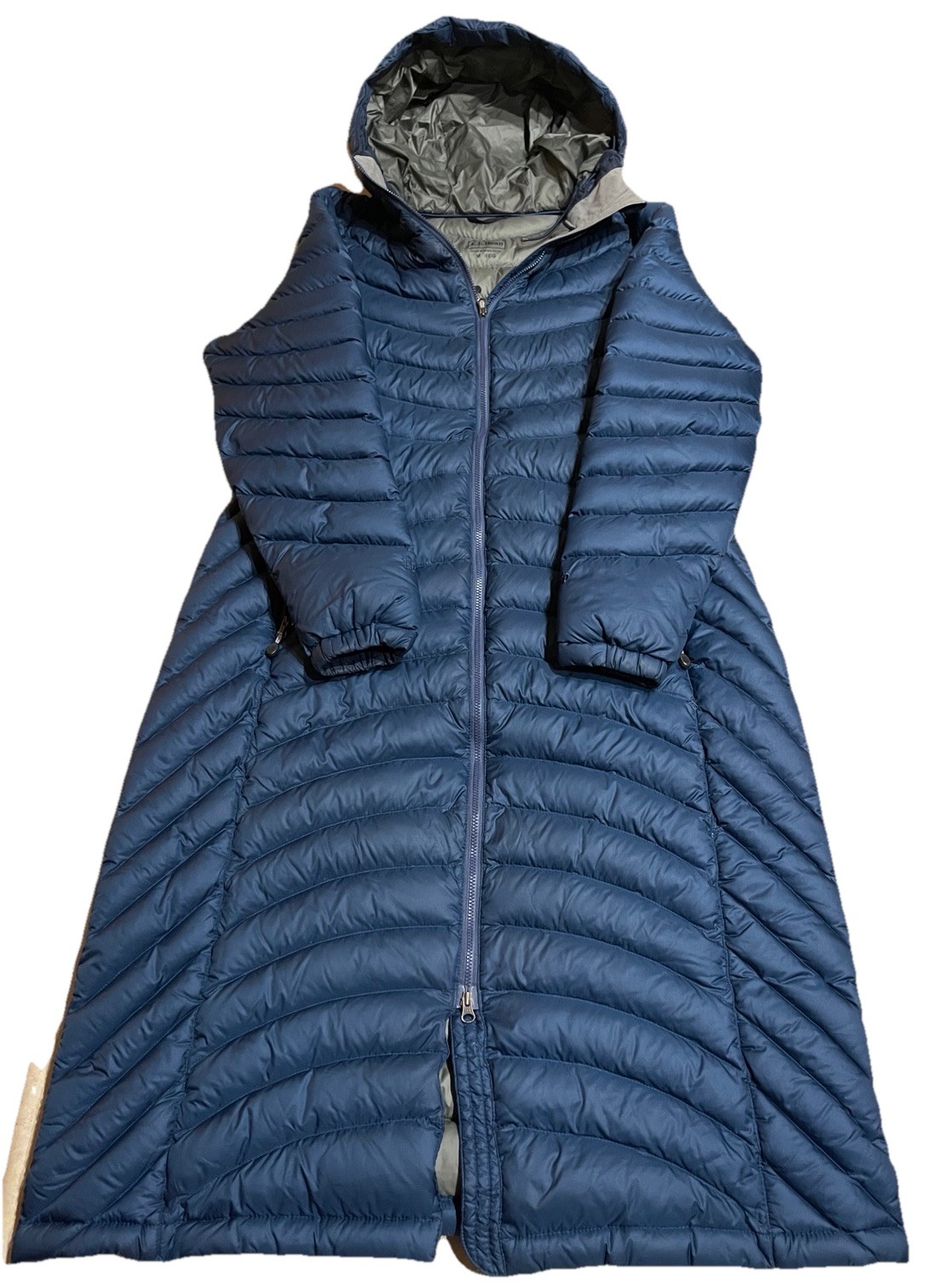 LL Bean Coat Womens Medium Ultralight 850 Down Puffer Long Hooded Blue Nylon