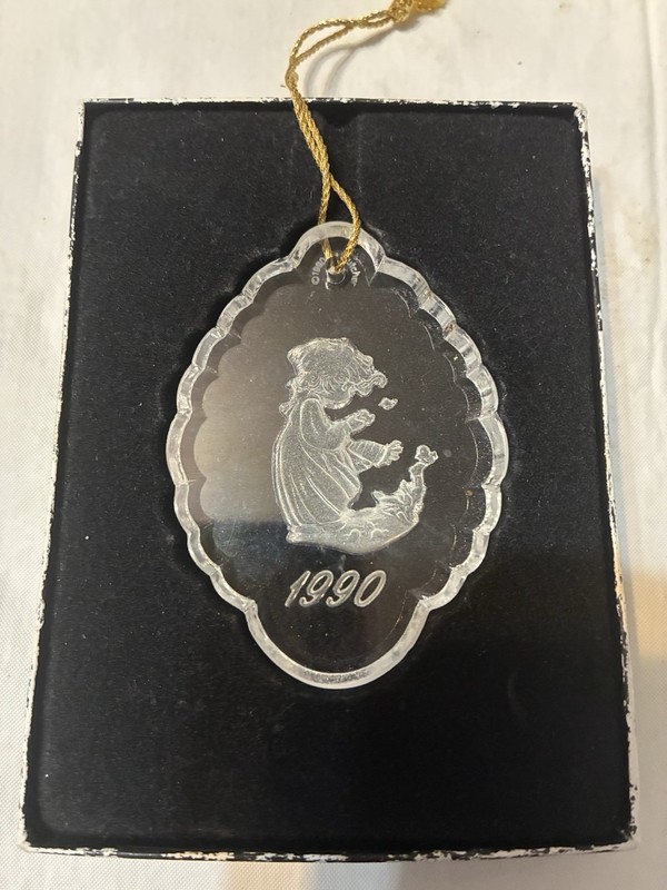 PRECIOUS MOMENTS ENESCI DATED 1990 ORNAMENT OVER 24 Pro