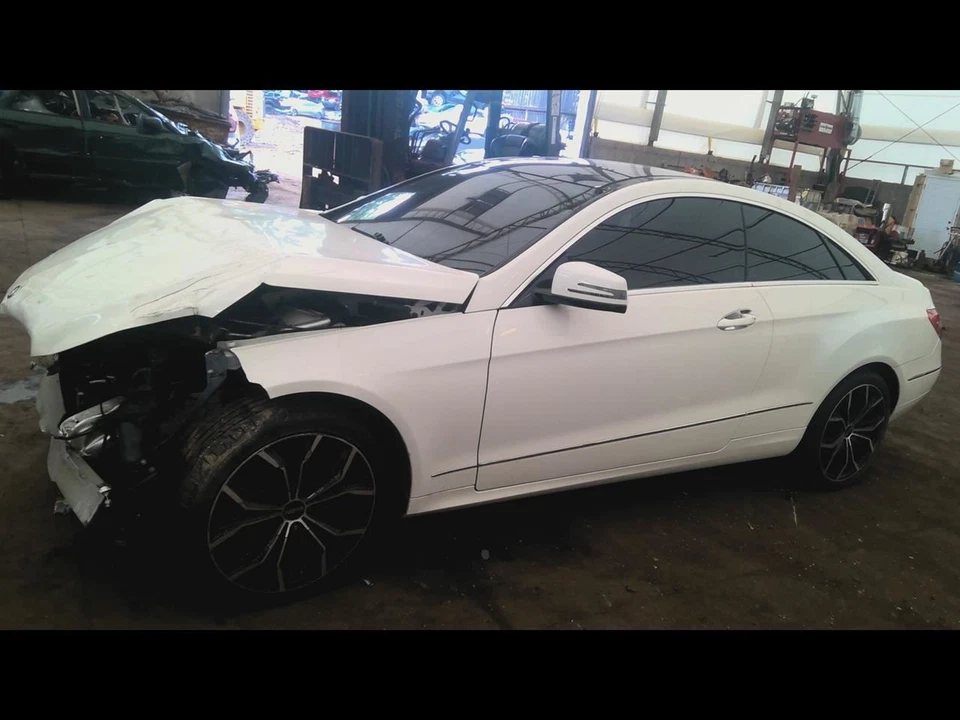 (LOCAL PICKUP ONLY) Back Glass 207 Type Coupe Fits 10-17 MERCEDES E-CLASS 670235 - Image 3 of 4