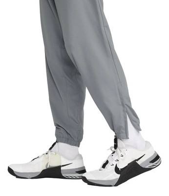 Nike Men's Form Dri-Fit Tapered Versatile Cuffed Training Pants FB7497 Small