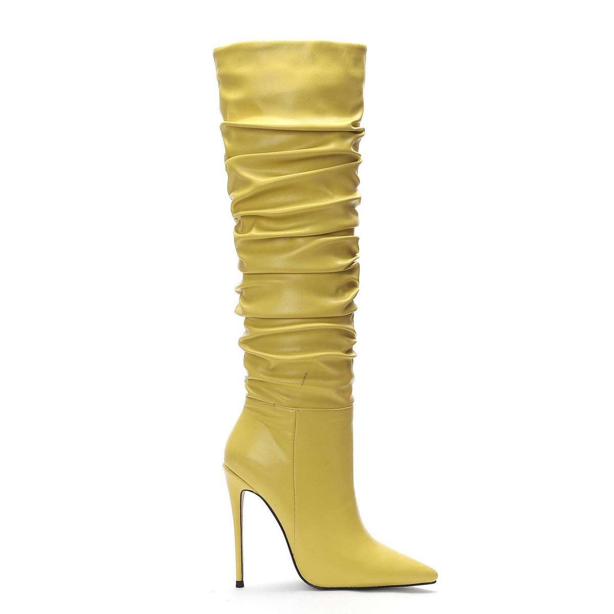 botas altas con tacones