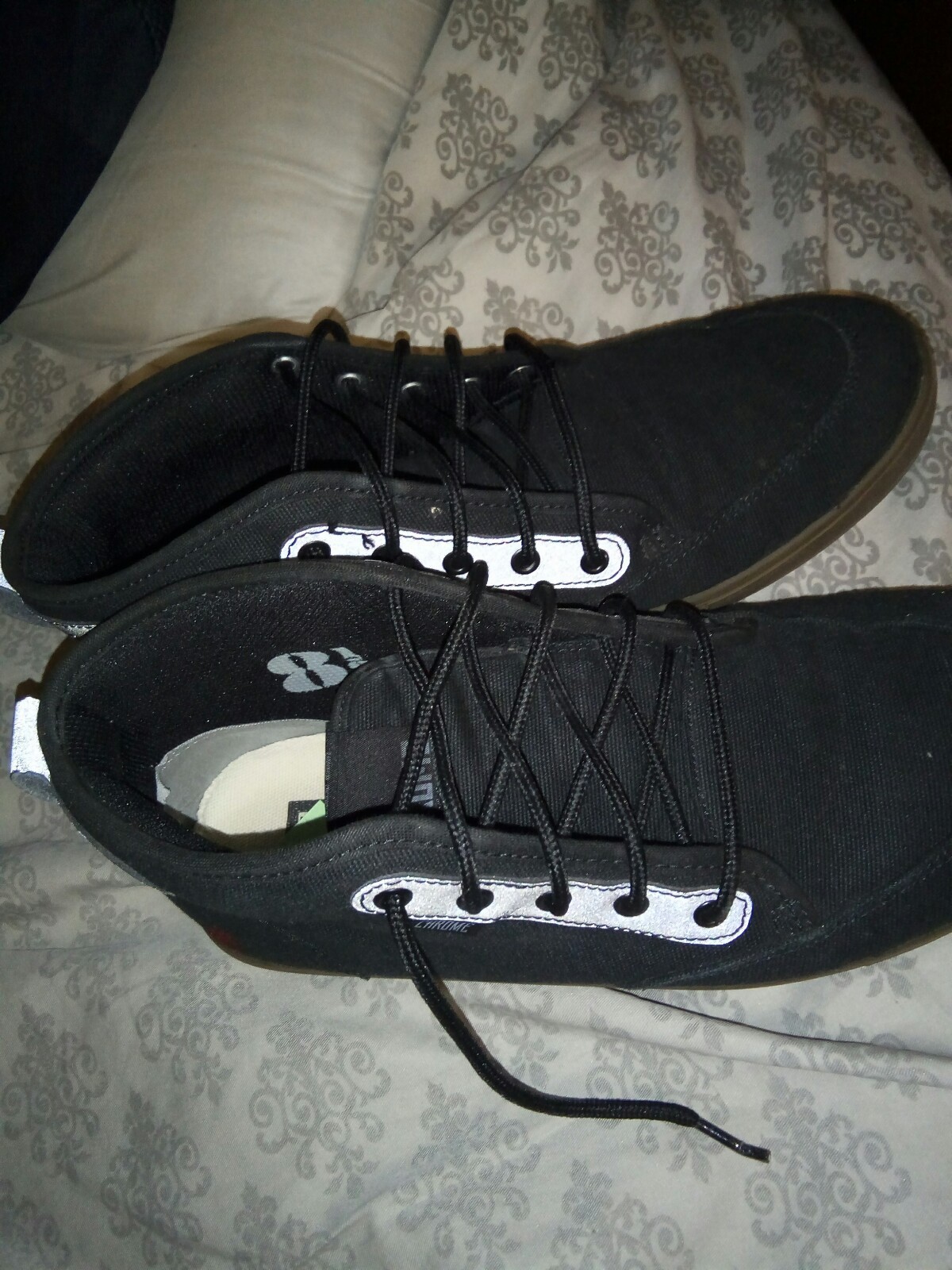 chrome truk pro shoes