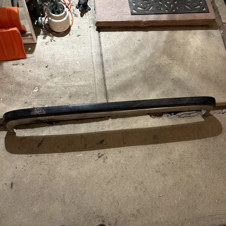 Parachoques trasero Volvo 145 1967-1972 OEM 140 142 142gt 144 Foto 4 de 4