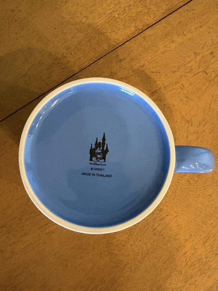 Taza de café exclusiva del Pato Donald de los parques temáticos de Disney Foto 4 de 4