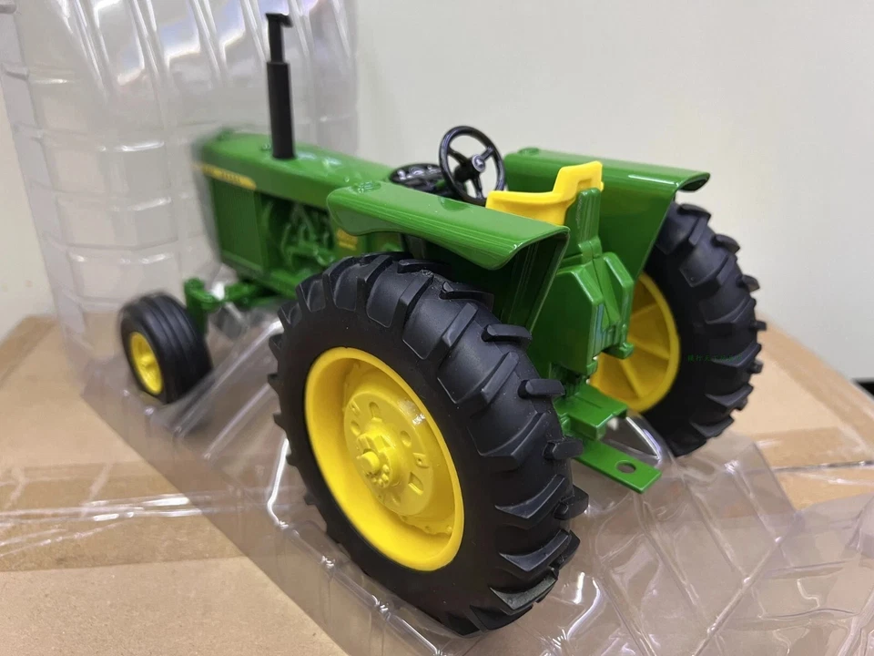 Ertl 4520 John Deere scala 1:16 modellino pressofuso veicolo agricolo agricol... - Immagine 3 di 4