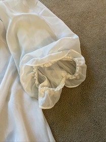 ***VINTAGE*** VAL MODE LINGERIE IVORY BRIDAL ROBE W/PUFF SLEEVES EMBROIDERY M