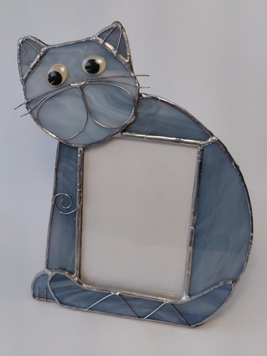 Stained Art Glass CAT Picture Frame.  EUC.  8" x 6"  3D Googly Eyes/Whiskers