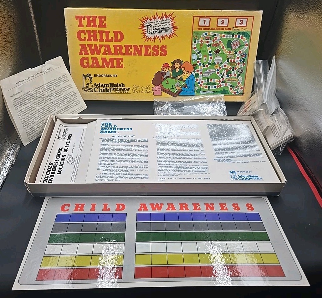 The Child Awareness Game Adam Walsh Child Resource Center 1985 # 74727 Complete