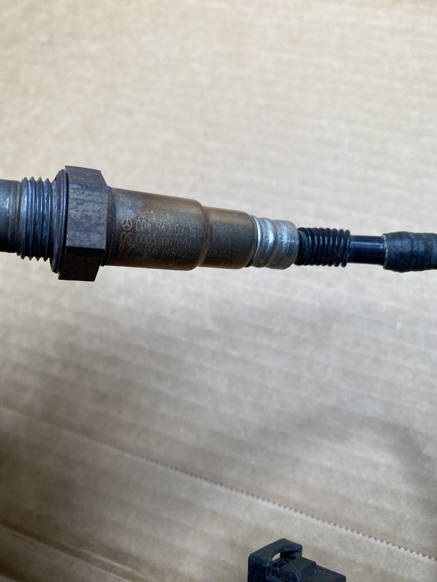 Mercedes Benz Lambda Oxygen O2 Sensor Bosch A-004-542-07-18