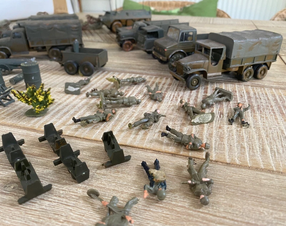 SOLIDO gros lot camions GMC jeep VAB véhicules militaires figurines 1:50 - Photo 3/4