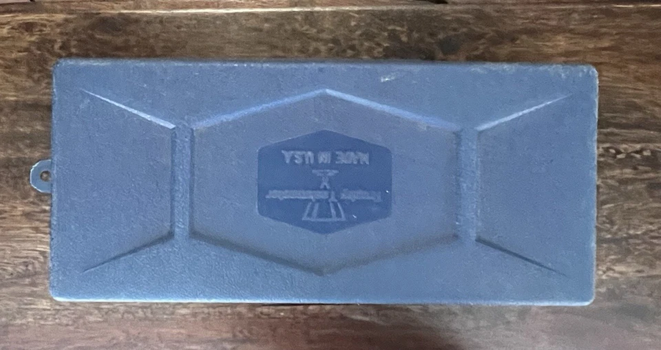 Lot Of Metal Fishing Spinner Blades Hammered In Trophy Taskmaster Box Blue - Image 4 of 4