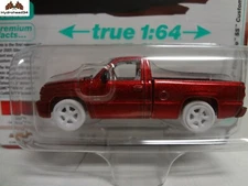 Auto World Ultra Red Chase 2005 Chevy Silverado SS Custom AW64502 B 1:64