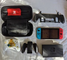 Nintendo Switch W/ Carrying Case And Controller