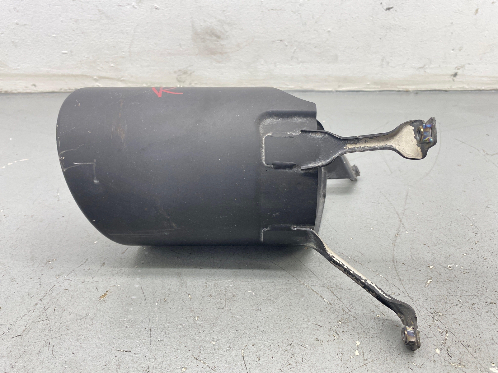 2020-2023 MCLAREN GT RIGHT SIDE MUFFLER EXHAUST TAIL PIPE TIP 22HA113GP OEM
