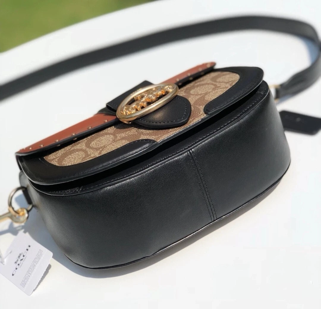Borsa da sella Coach C3593 Georgie nuova con etichette in tela firmata colorblock con rivetti $398