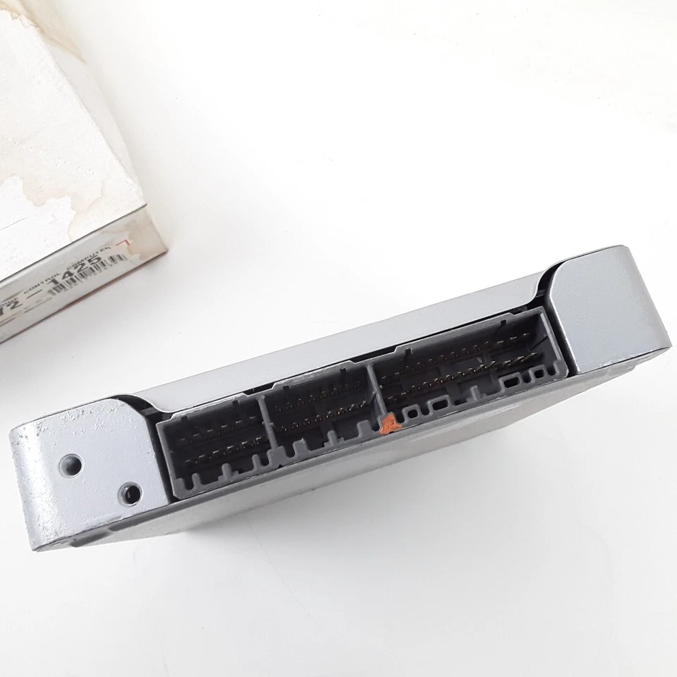 Módulo de control del motor Cardone 72-1425 rectangular para Toyota Corolla 1995 1,6 L Foto 3 de 4